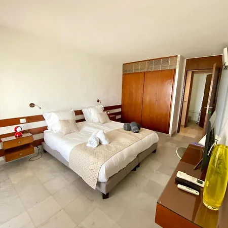 D'architecte, Acces Prive Plage, Acces Port Villa
