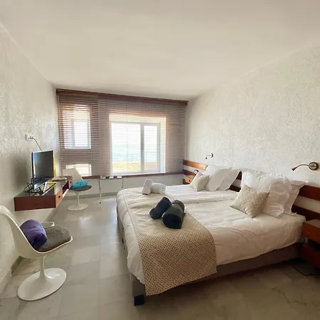 D'architecte, Acces Prive Plage, Acces Port *